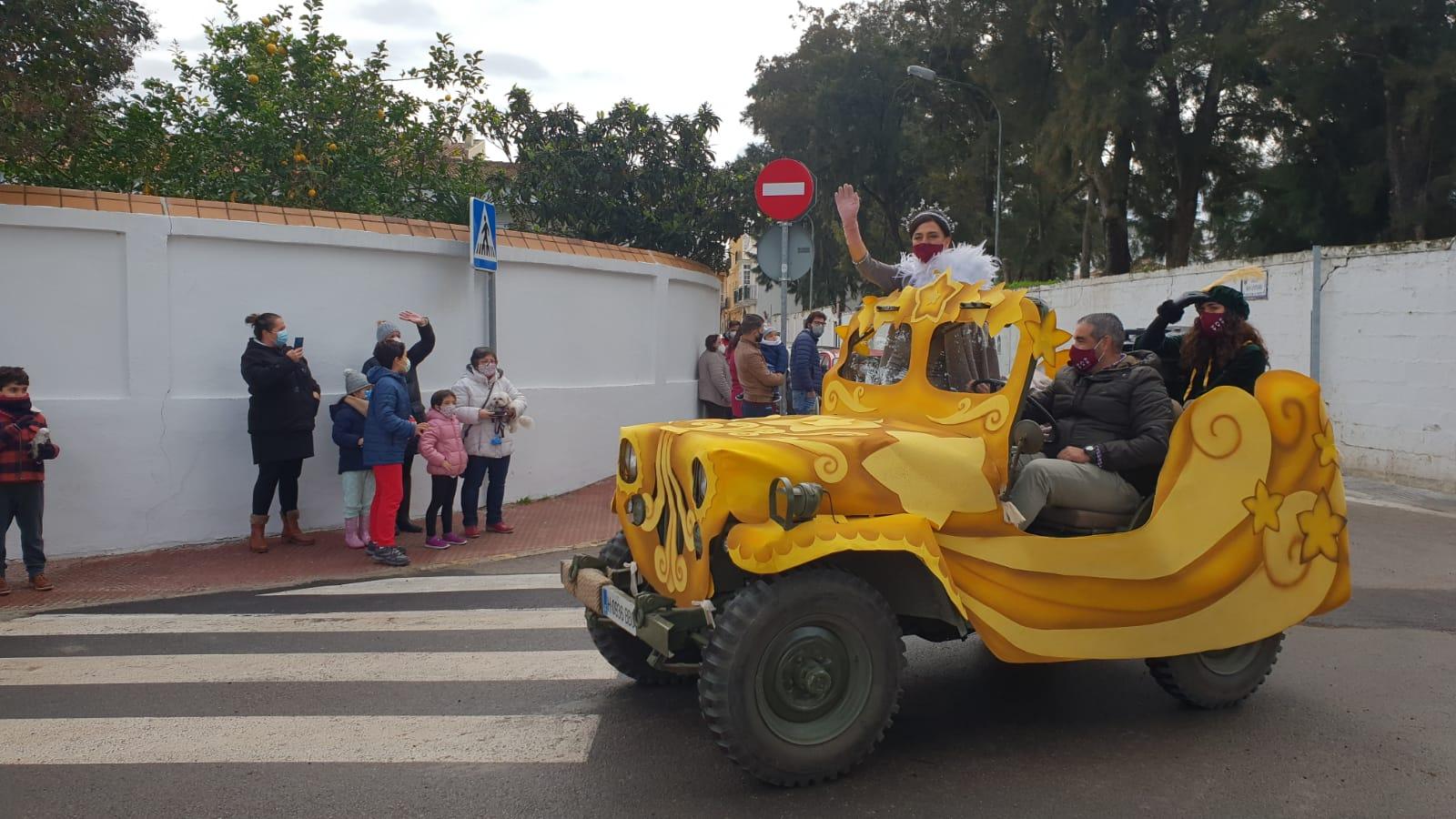 Los Reyes Magos recorren las calles de Chiclana