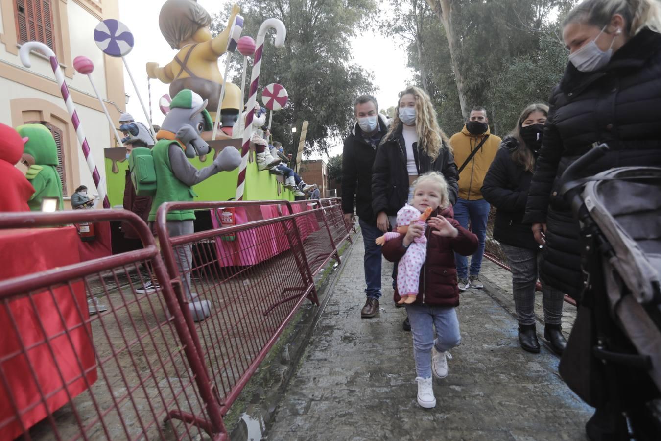 Reyes Magos de Cádiz: largas colas para ver a sus majestades