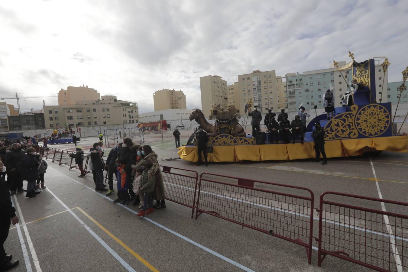 Reyes Magos de Cádiz: largas colas para ver a sus majestades