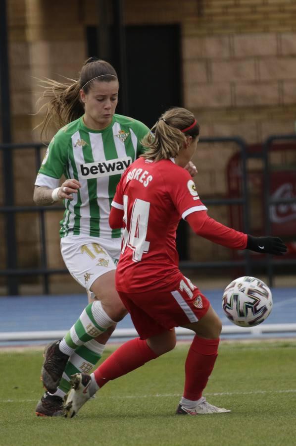 Las mejores imágenes del derbi entre el Betis Féminas y el Sevilla F.C.