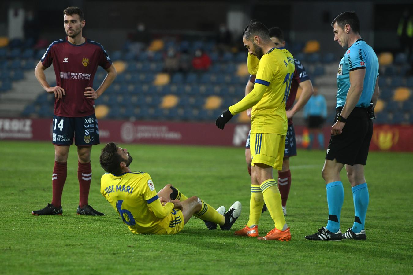 FOTOS: Las imágenes del Pontevedra - Cádiz