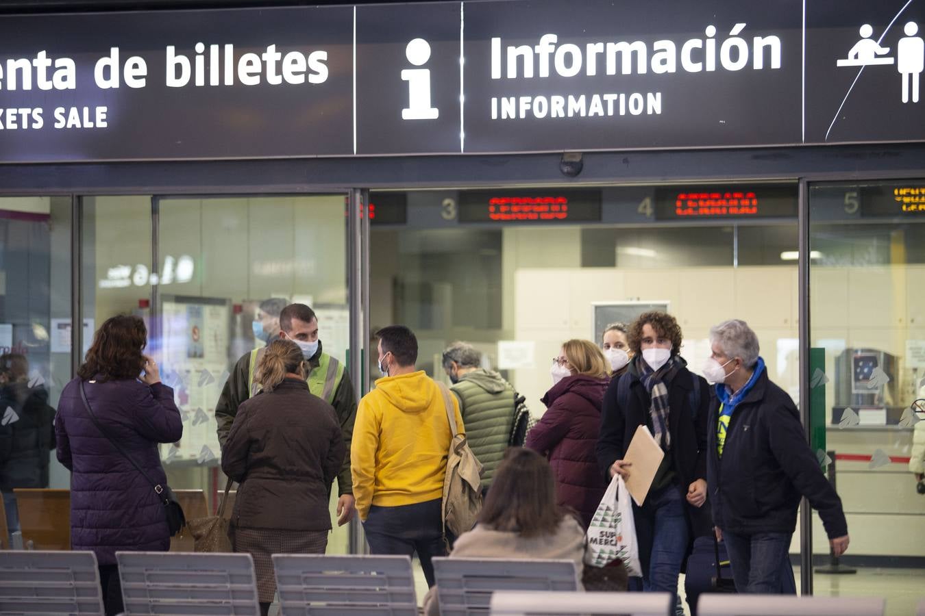 Colas en Santa justa tras reanudarse el servicio de AVE a Madrid