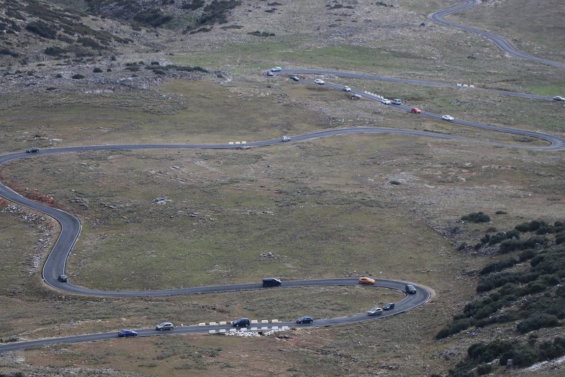 La nieve en la Sierra de Cabra este domingo, en imágenes