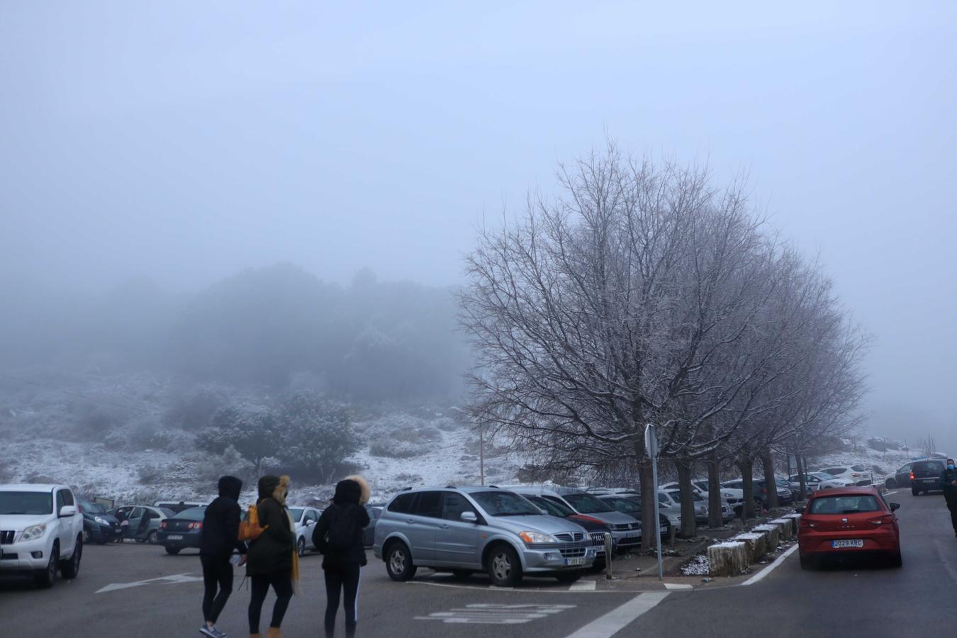 FOTOS: Grazalema se cubre de nieve