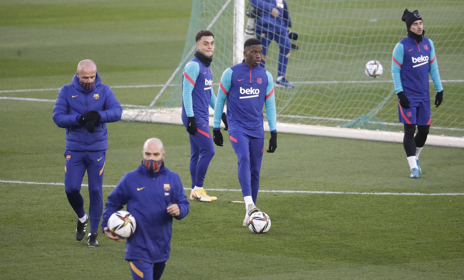 El entrenamiento del Barcelona en El Arcángel en Córdoba, en imágenes