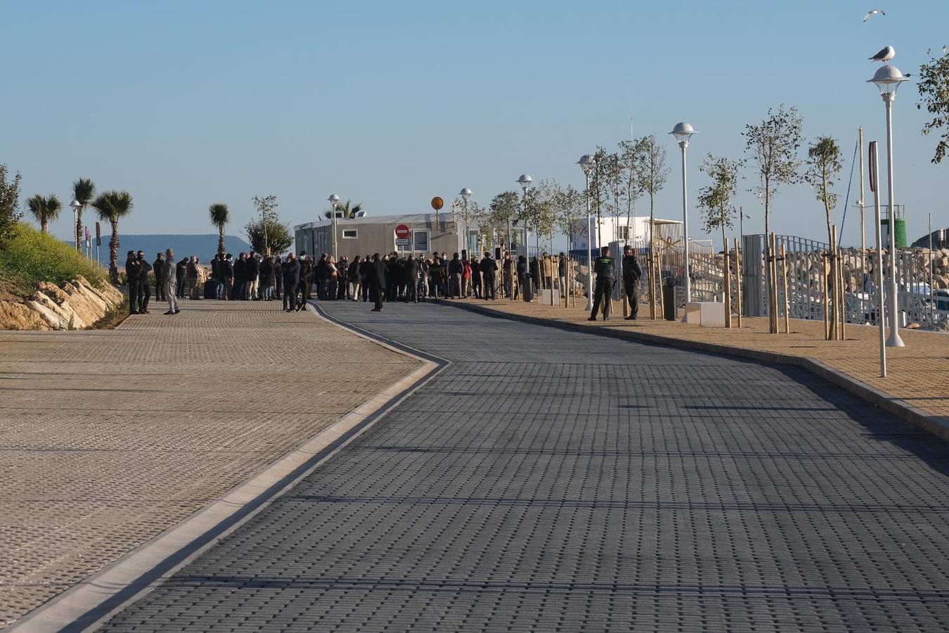 FOTOS: Así ha sido la visita de Juanma Moreno a Cádiz