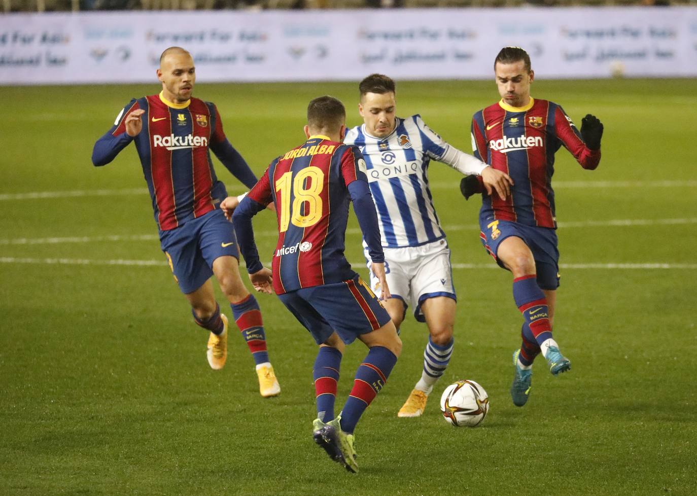 El Barcelona - Real de la Supercopa en El Arcángel de Córdoba, en imágenes