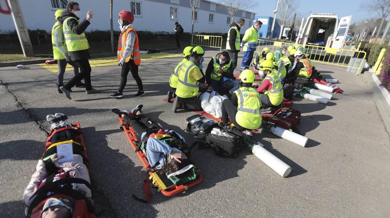 En imágenes, simulacro de actuación en la Escuela de Emergencias SAMU