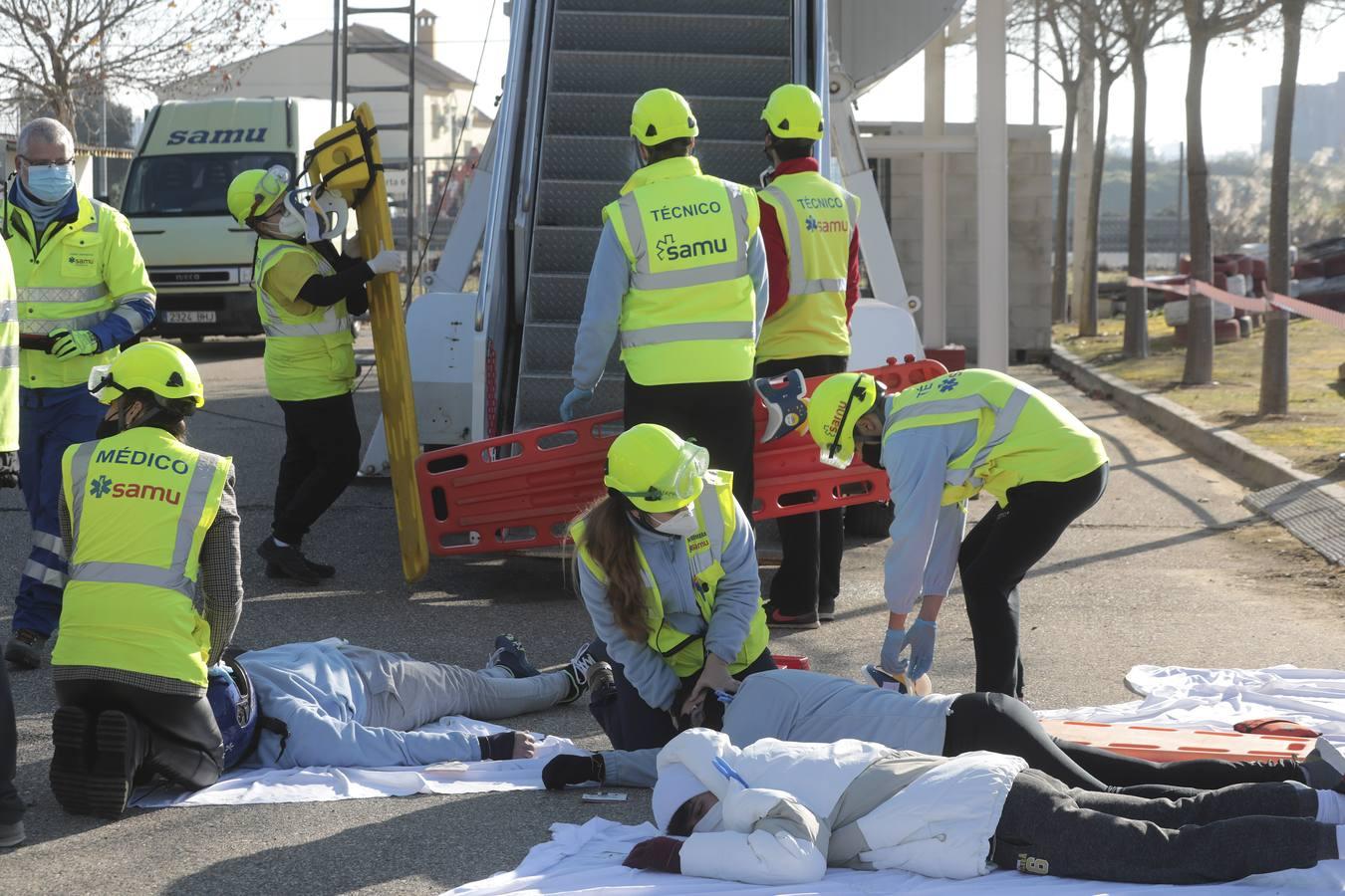 En imágenes, simulacro de actuación en la Escuela de Emergencias SAMU