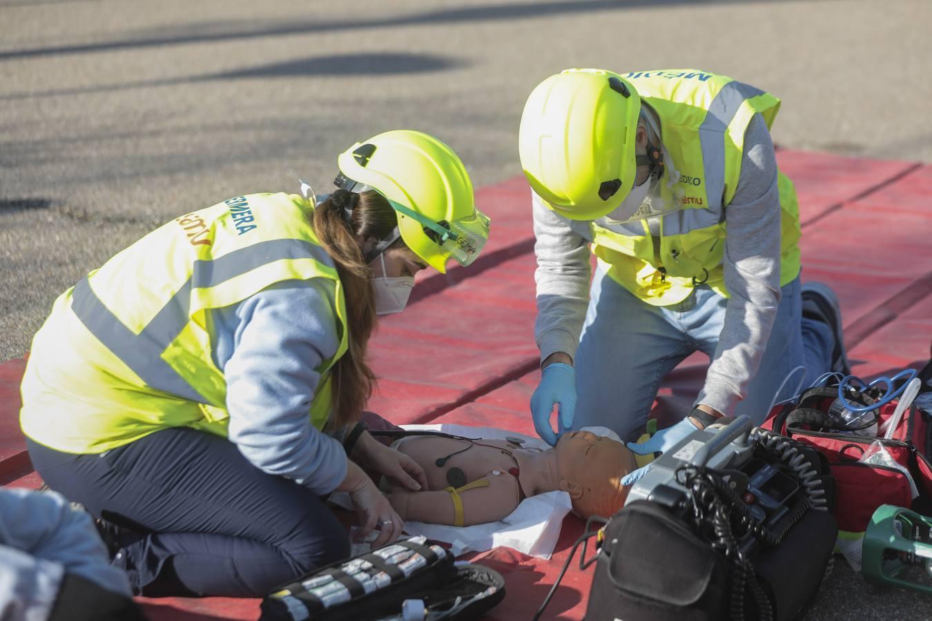 En imágenes, simulacro de actuación en la Escuela de Emergencias SAMU