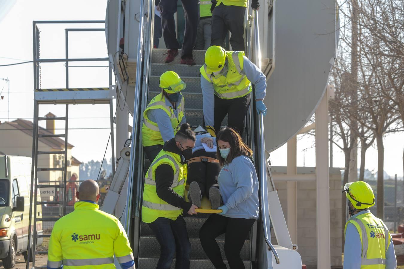 En imágenes, simulacro de actuación en la Escuela de Emergencias SAMU