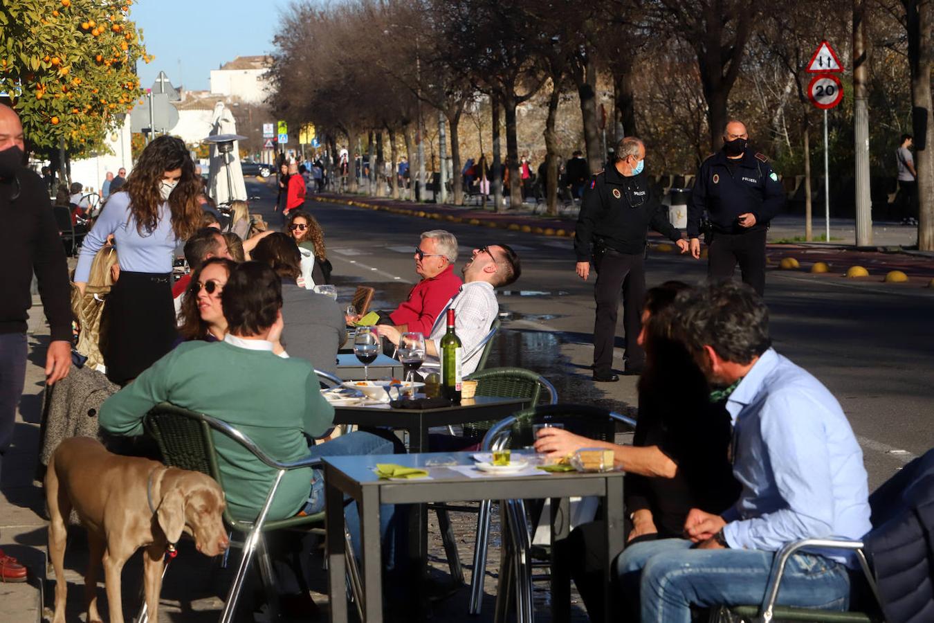 En imágenes, la primera jornada de nuevas restricciones en Córdoba, Pozoblanco y Lucena