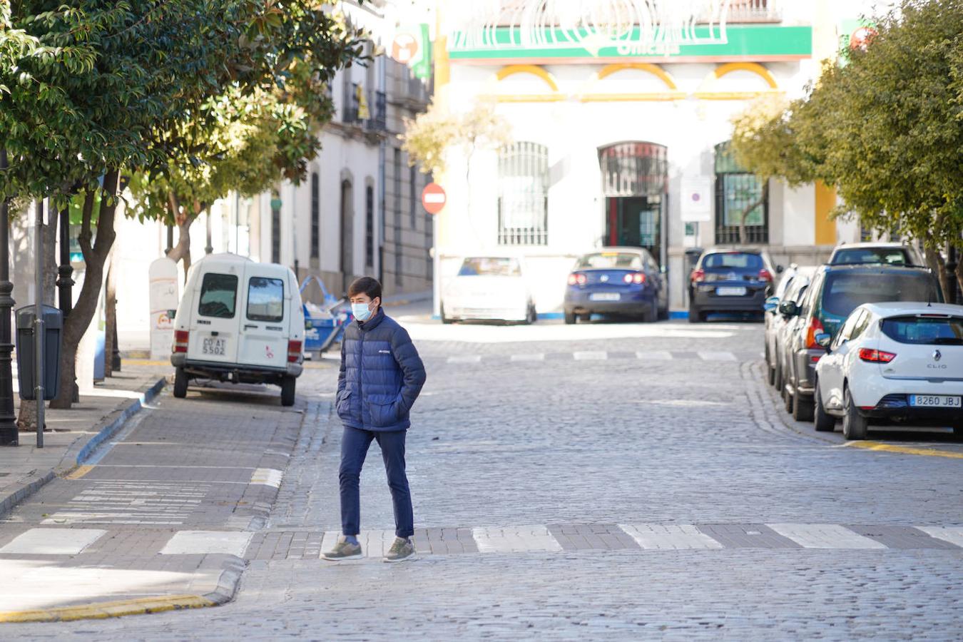 En imágenes, la primera jornada de nuevas restricciones en Córdoba, Pozoblanco y Lucena