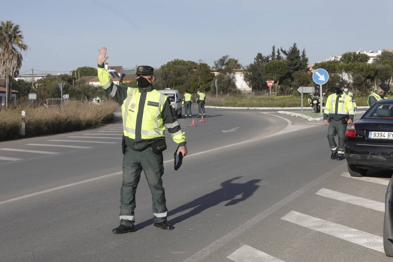 Fotos: La Guardia Civil controla el acceso a Sanlúcar