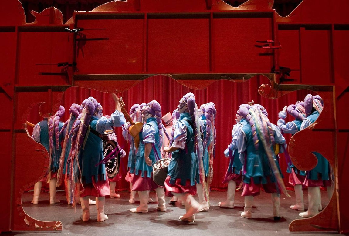 Carnaval 2007 fue un tributo a la fiesta uruguaya con 'Araka la Kana', primero premio de comparsas