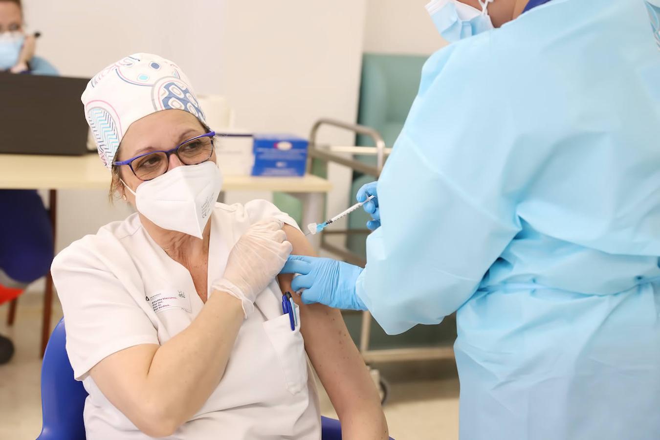 Arranca la vacunación de la segunda dosis Covid en Córdoba, en imágenes