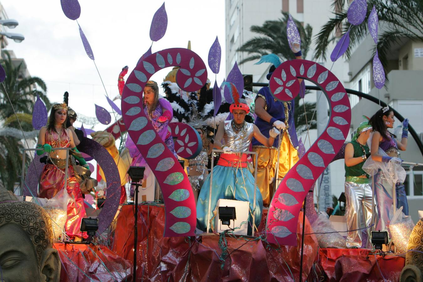 Una de las carrozas del desfile