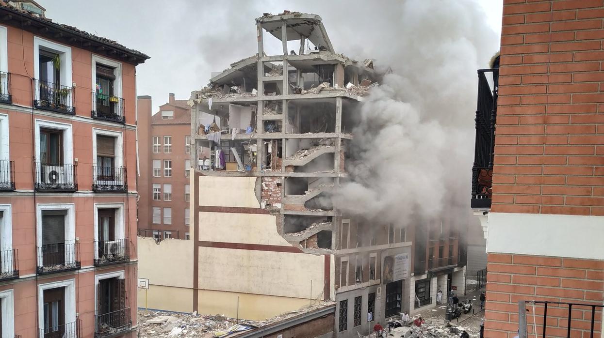 Las imágenes que deja la explosión de un edificio en el centro de Madrid