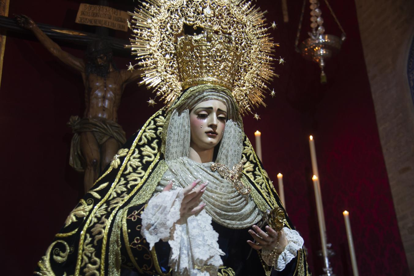 La Virgen de Gracia y Amparo de los Javieres en su capilla