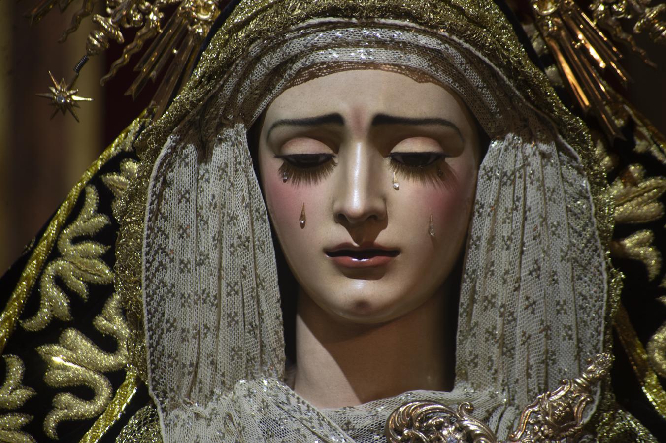 La Virgen de Gracia y Amparo de los Javieres en su capilla