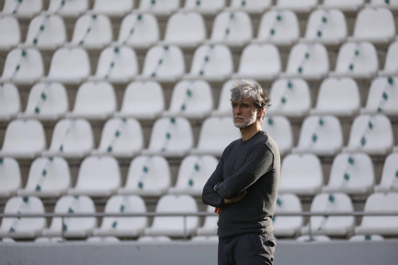 El silencio de El Arcángel vacío en el Córdoba CF - Yeclano, en imágenes