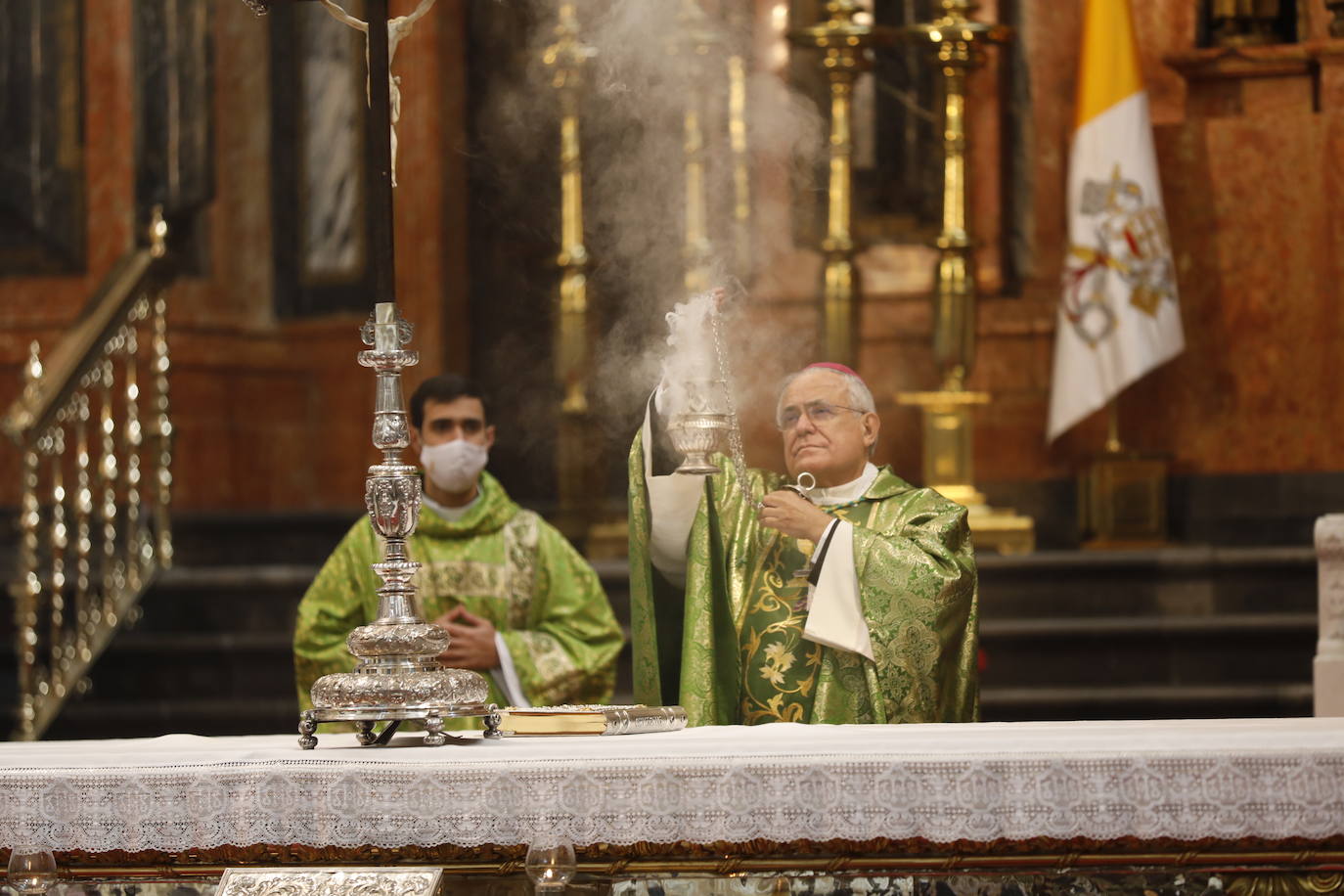 La misa en la Catedral de Córdoba por la festividad de San Francisco de Sales, en imágenes