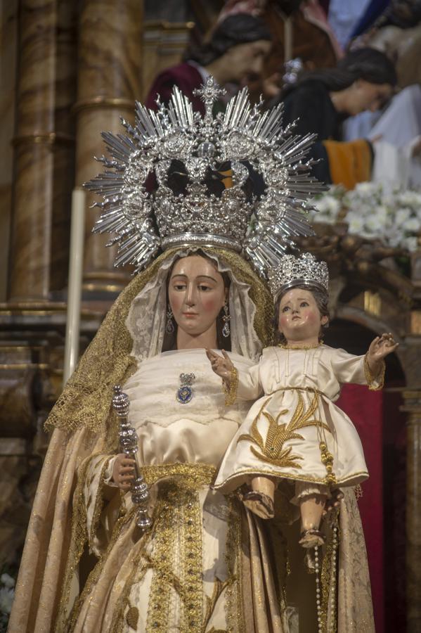 La Virgen de la Paz de la Mortaja