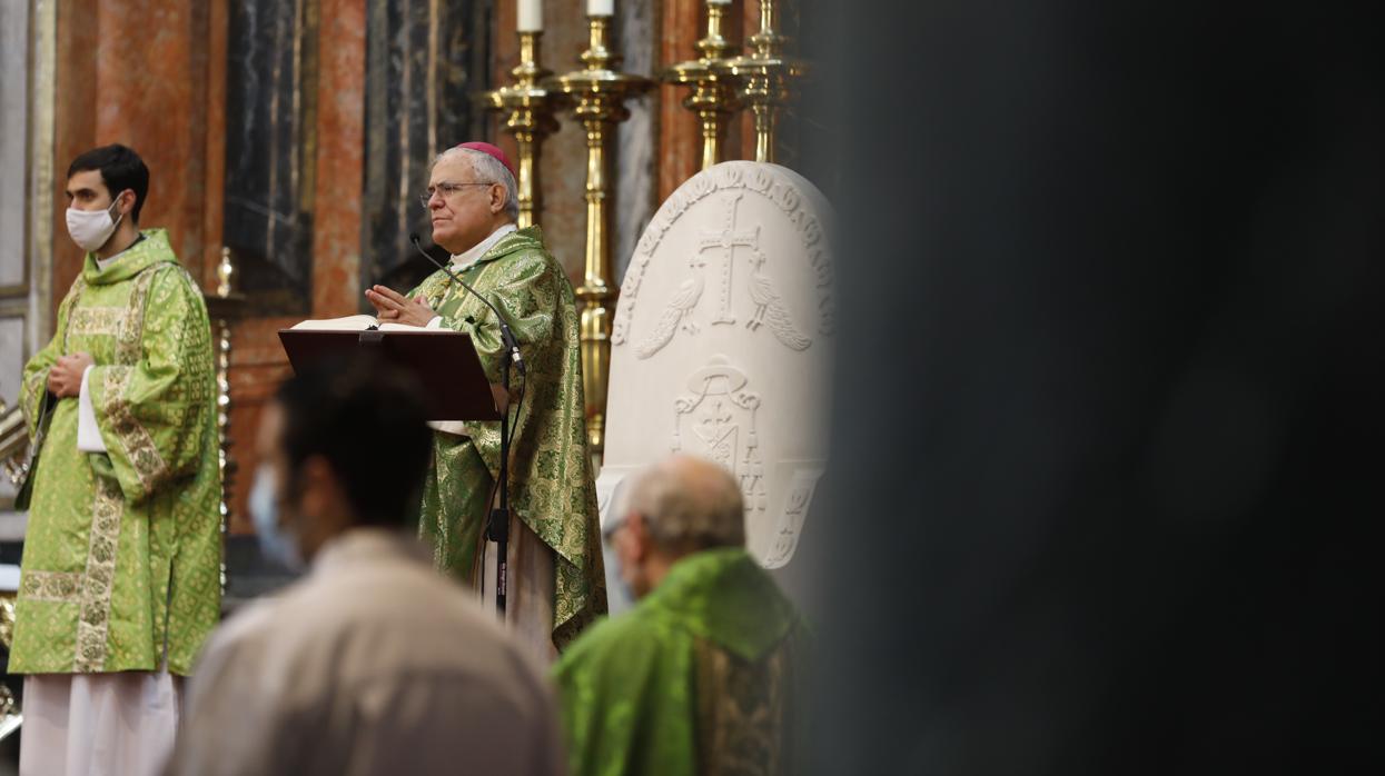 La misa en la Catedral de Córdoba por la festividad de San Francisco de Sales, en imágenes