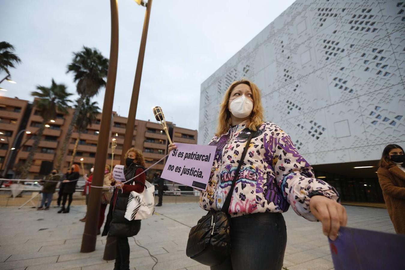 La concentración de la Plataforma contra la Violencia a las Mujeres, en imágenes