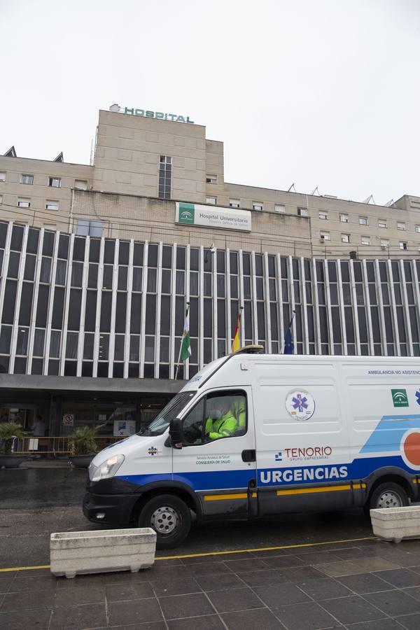 Ambiente del Hospital Universitario de Valme en Sevilla, en imágenes