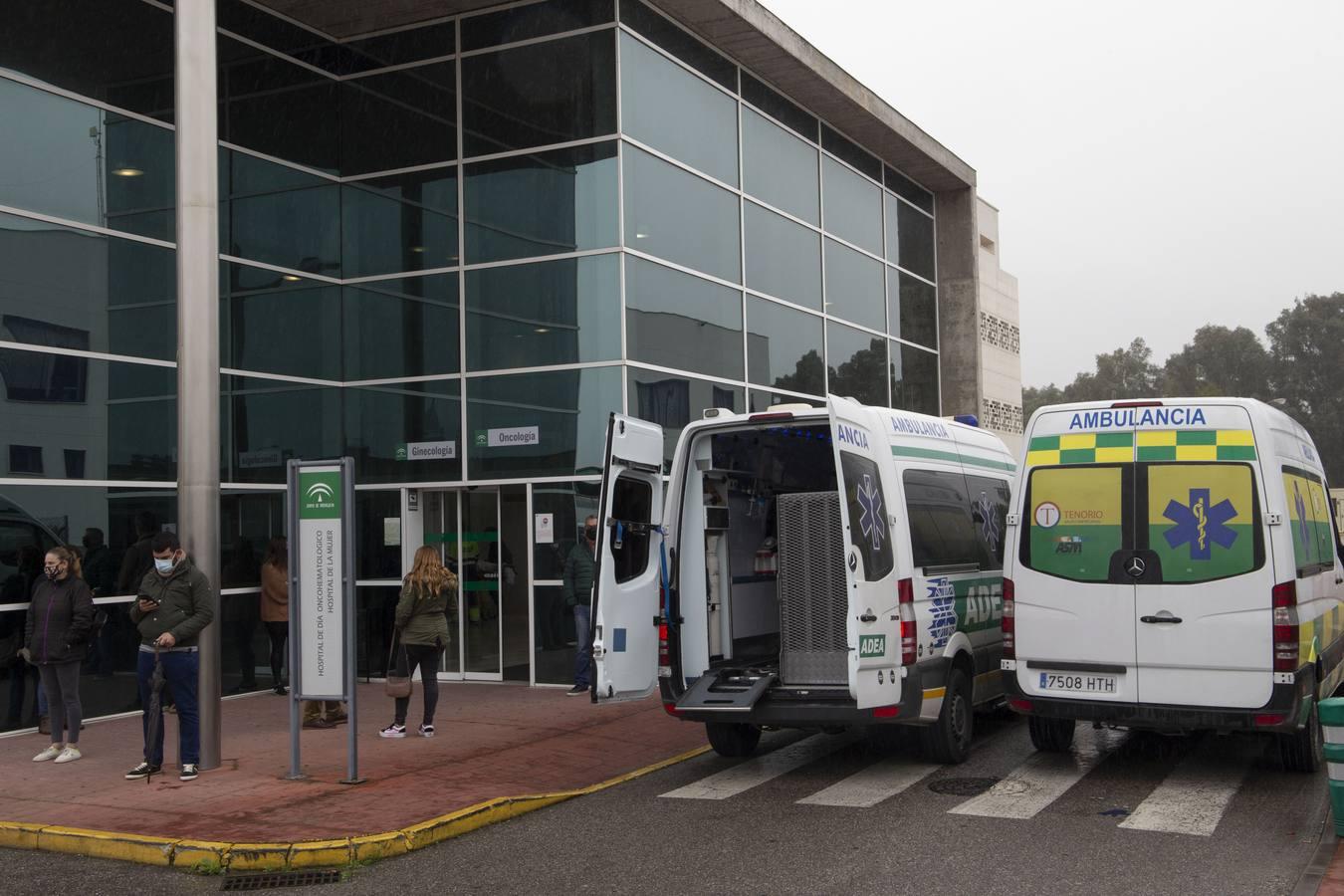 Ambiente del Hospital Universitario de Valme en Sevilla, en imágenes