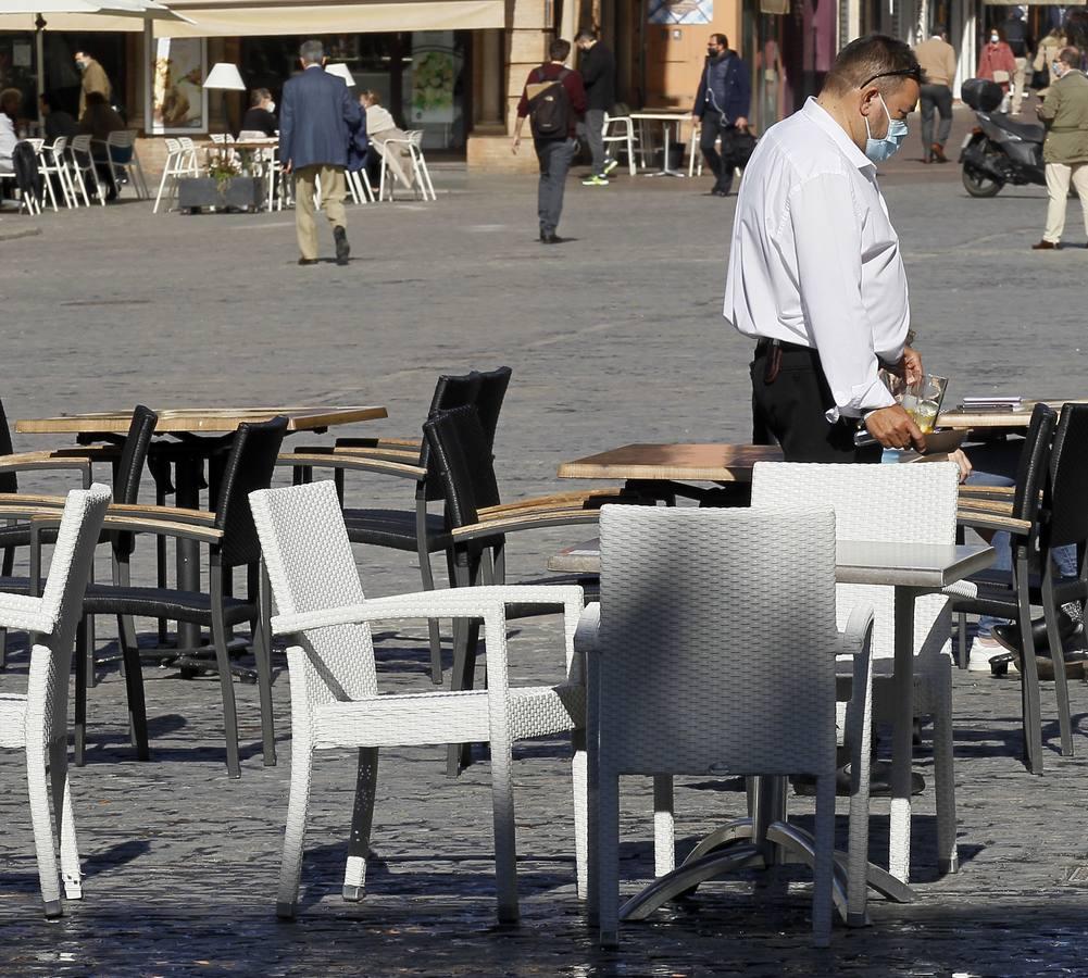 Las imágenes del ambiente que se vive en Sevilla con el cierre perimetral