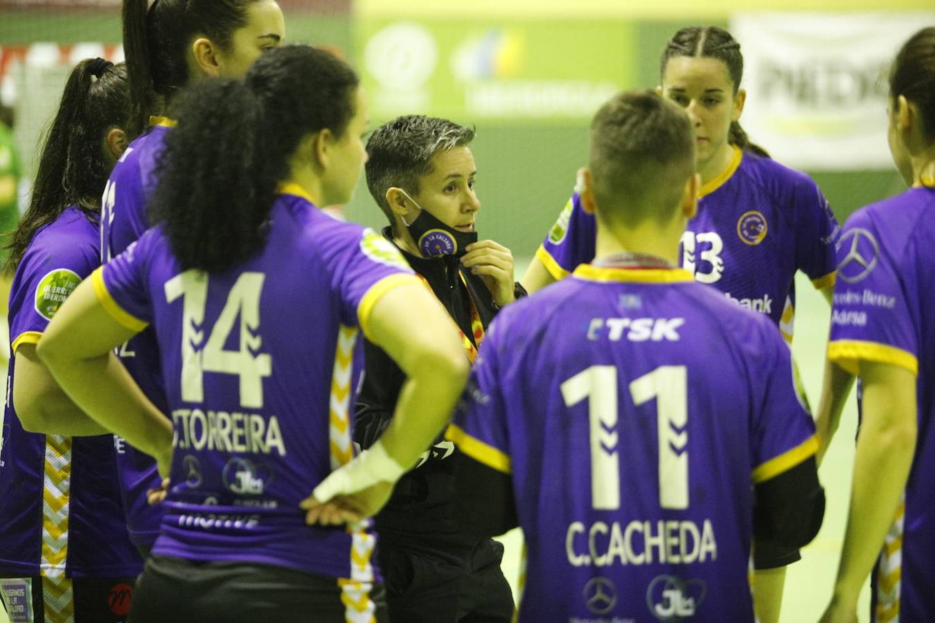 El partido de balonmano Adesal-Liberbank Gijón, en imágenes