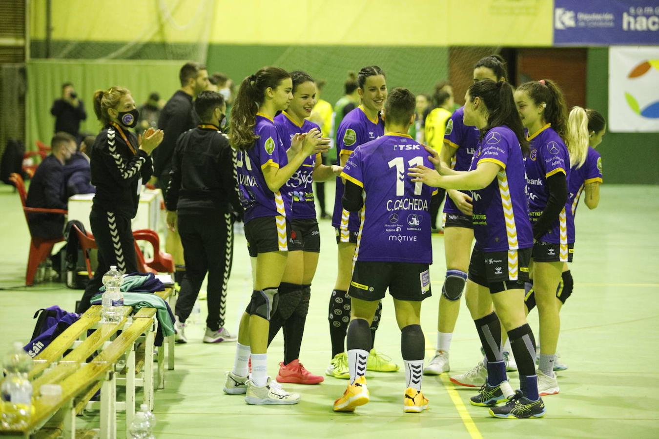 El partido de balonmano Adesal-Liberbank Gijón, en imágenes