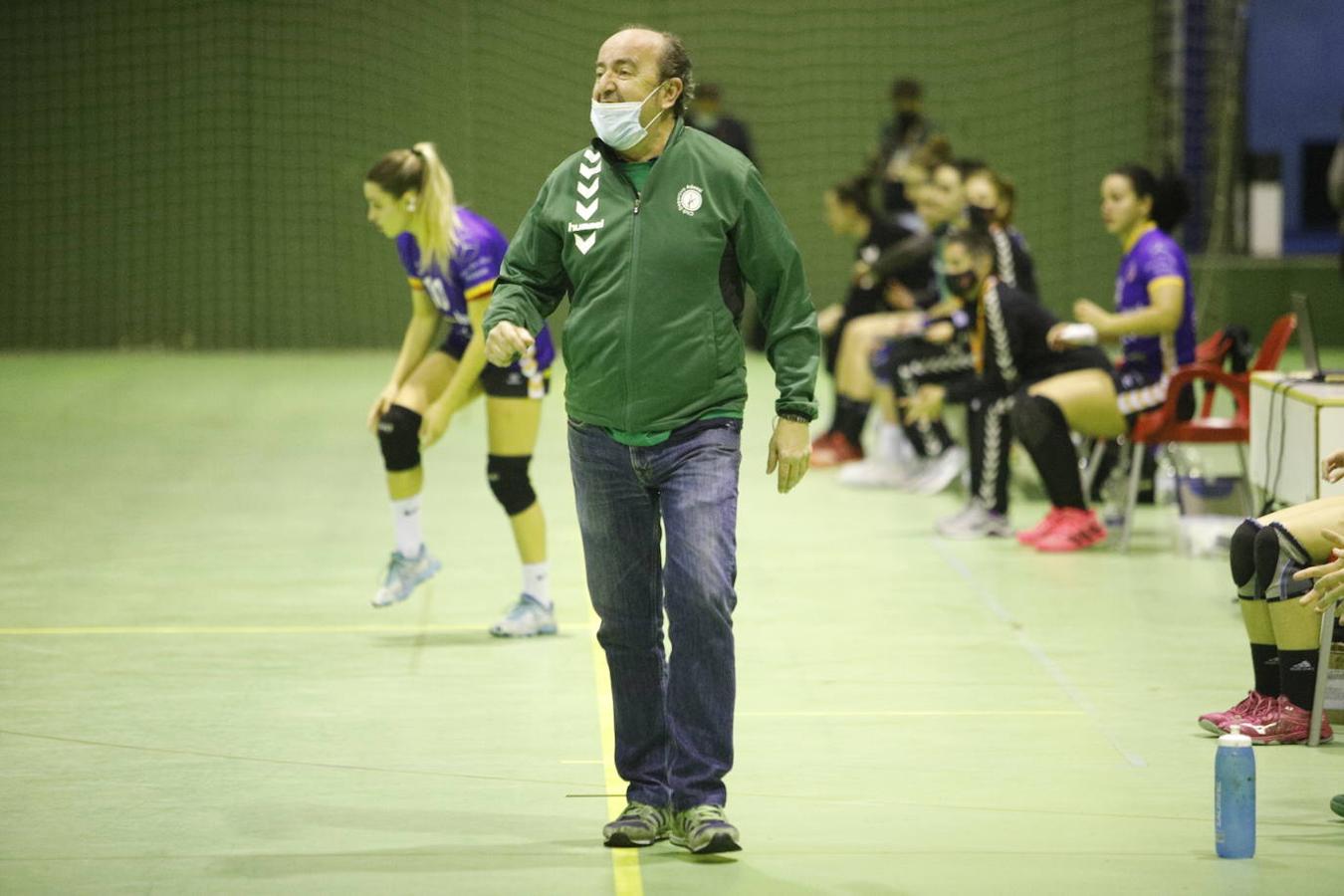 El partido de balonmano Adesal-Liberbank Gijón, en imágenes