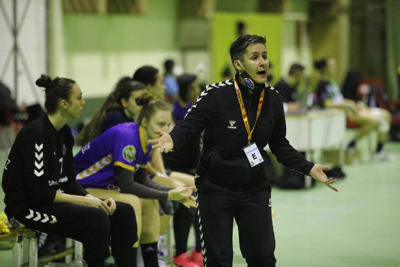 El partido de balonmano Adesal-Liberbank Gijón, en imágenes