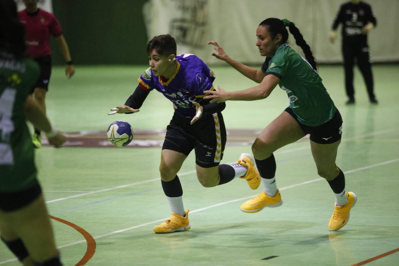 El partido de balonmano Adesal-Liberbank Gijón, en imágenes