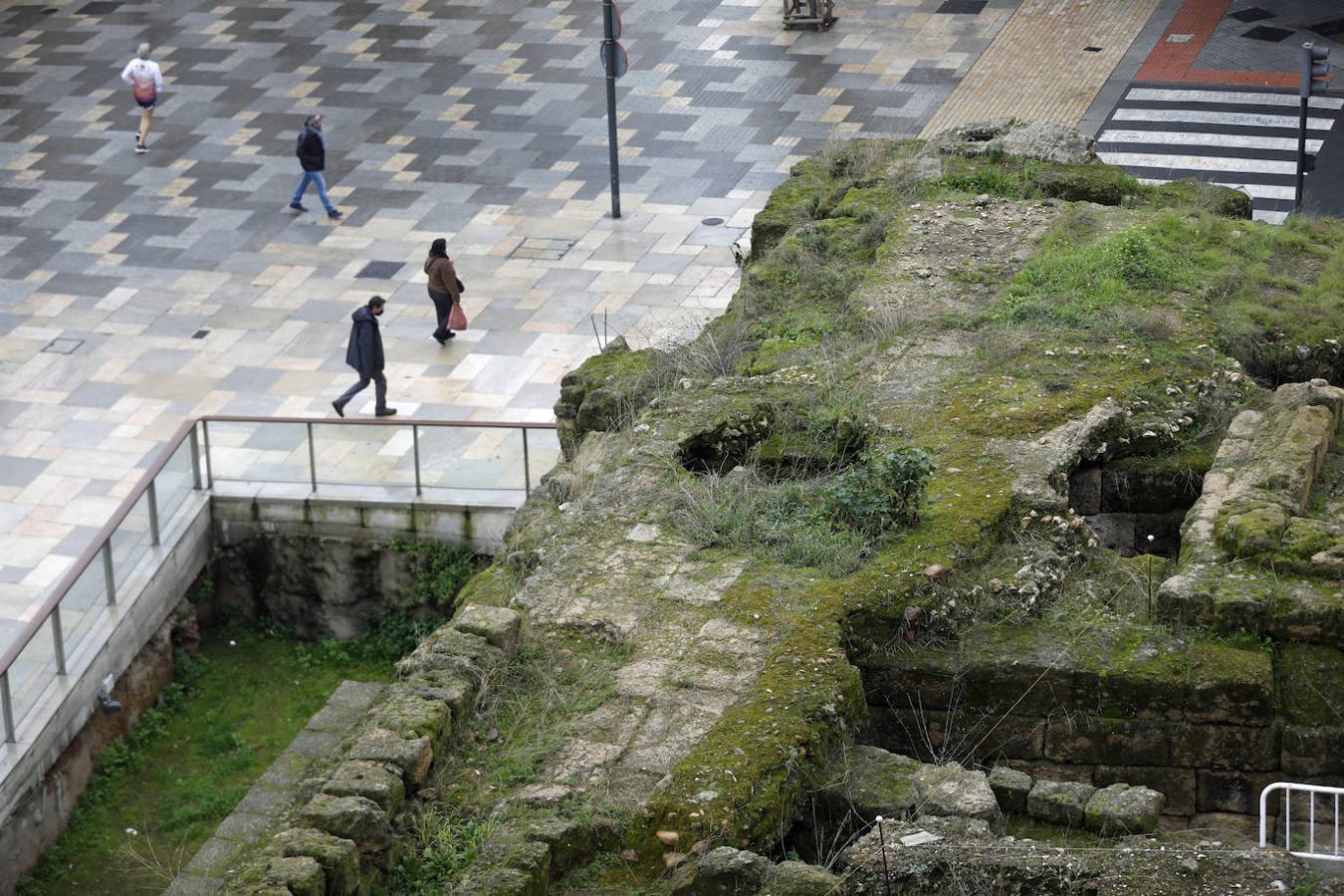 El abandono del Templo Romano, en imágenes