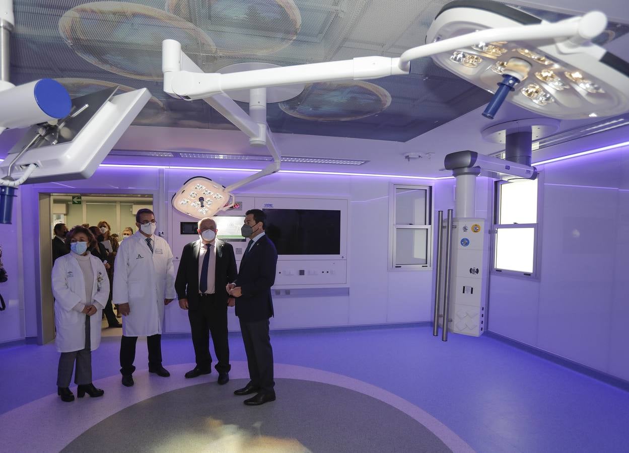 Juanma Moreno visita las nuevas instalaciones del Hospital Infantil del Virgen del Rocío