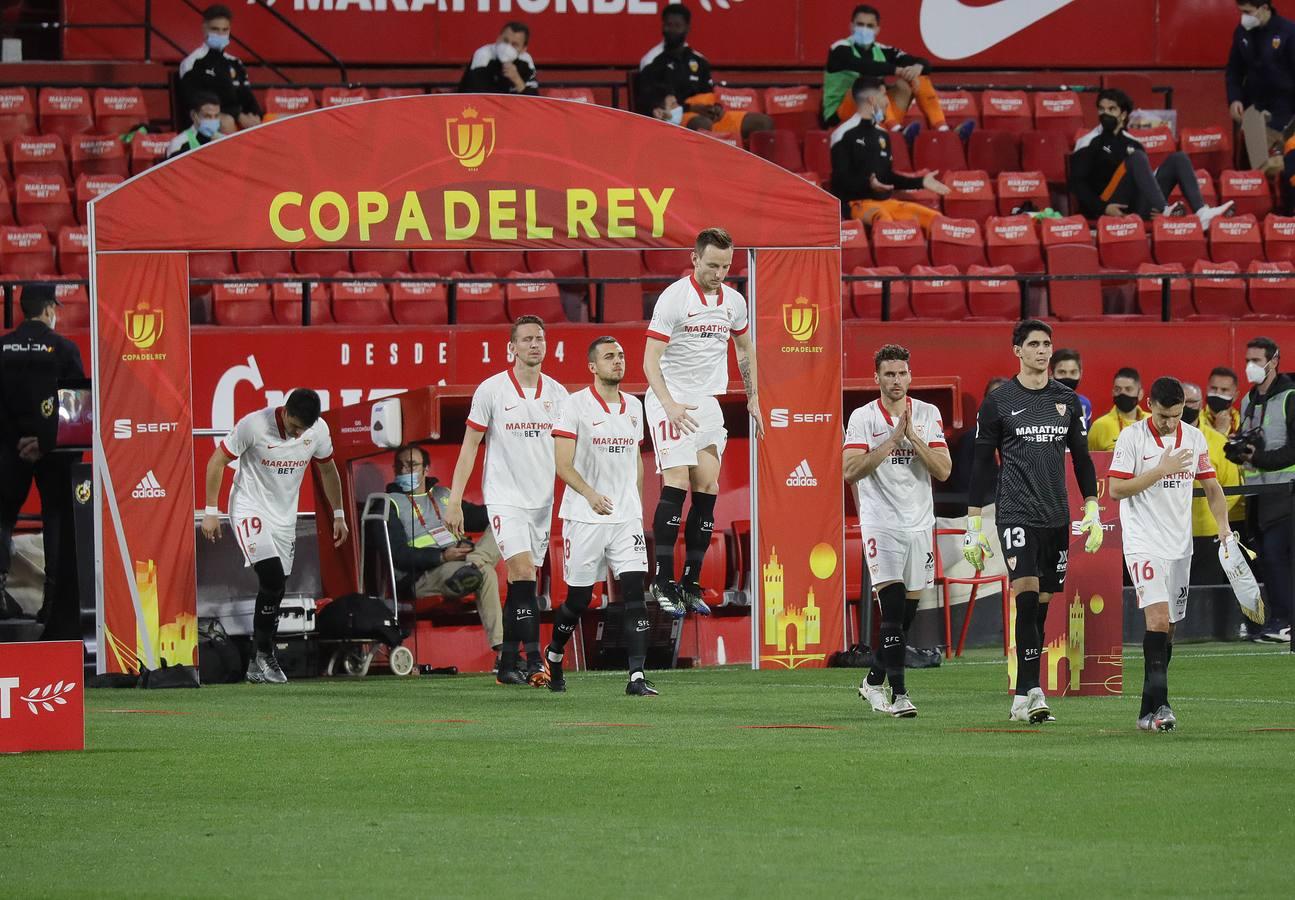 Las mejores imágenes del partido entre el Sevilla F.C. y el Valencia C.F.