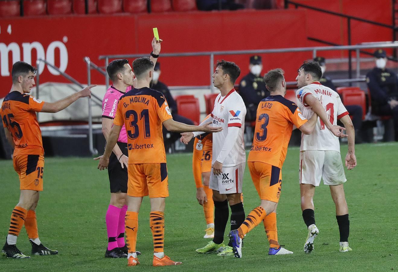 Las mejores imágenes del partido entre el Sevilla F.C. y el Valencia C.F.