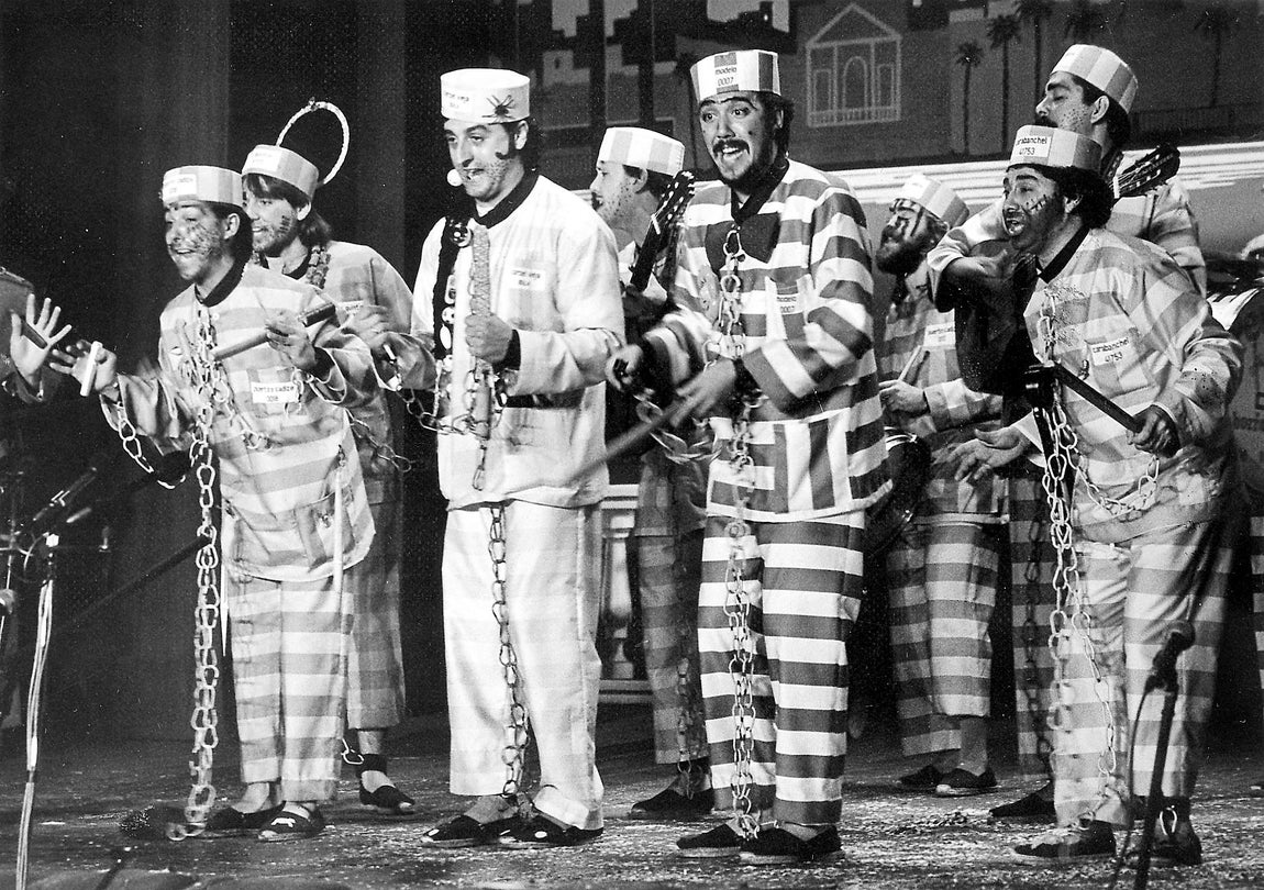 Este año no salimos', la chirigota del Love (1988)