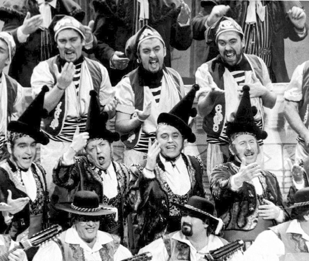 'El habla de Cádiz', el coro de la Salle Viña, con la autoría del pregonero Antonio Martín, primer premio de 1997