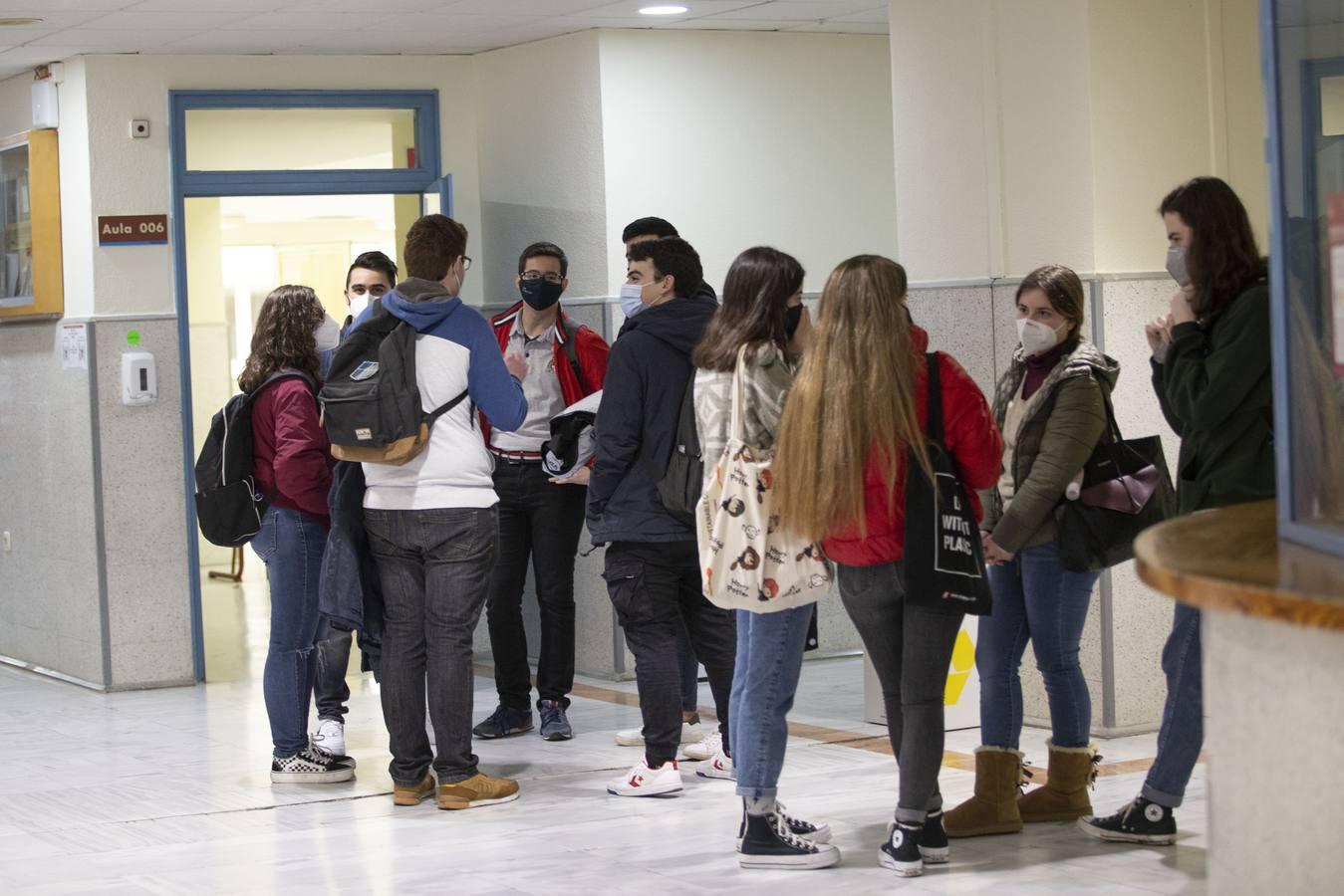 Comienzan los exámenes presenciales en la Universidad de Sevilla