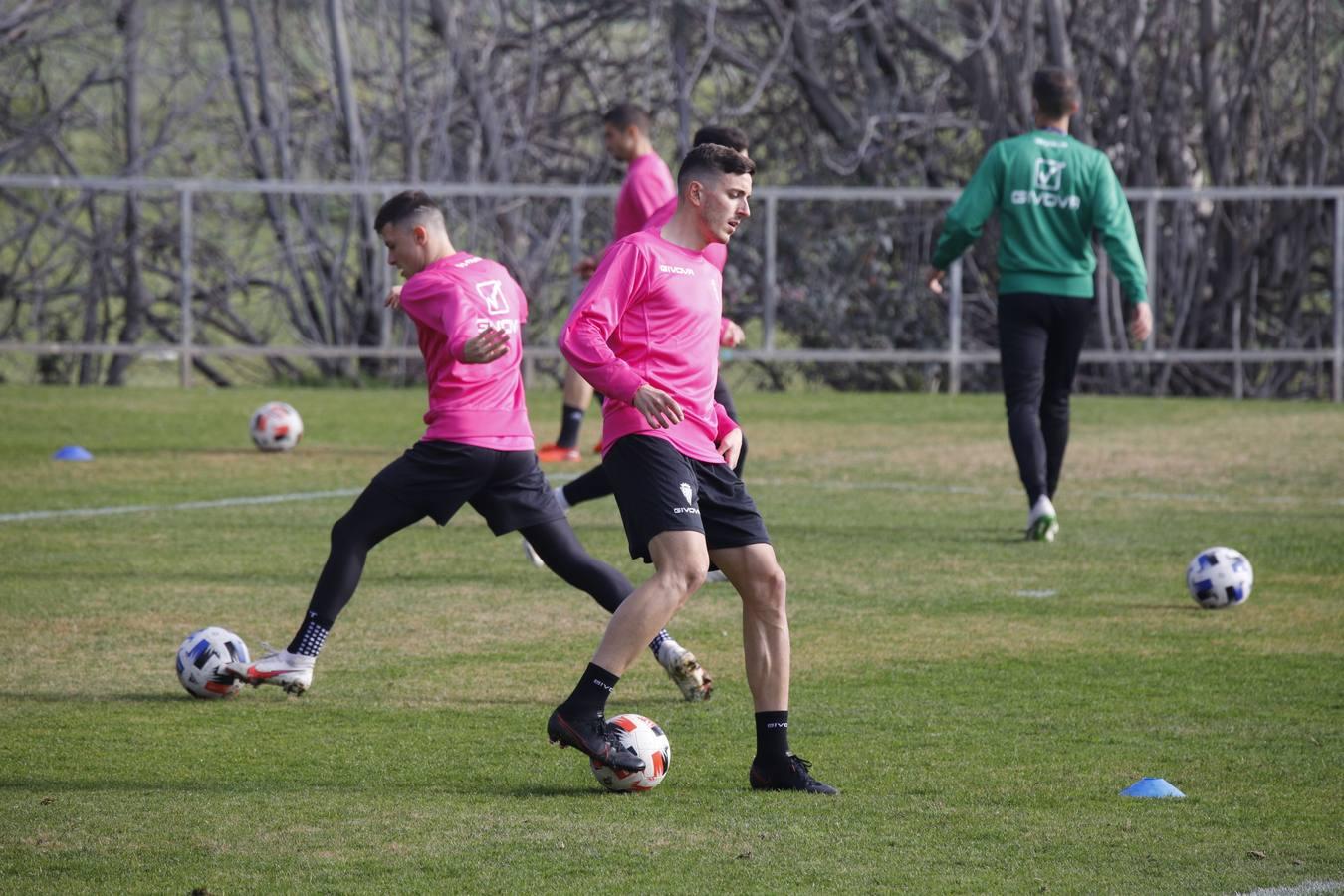 El primer entrenamiento de Alberto Ródenas con el Córdoba CF, en imágenes