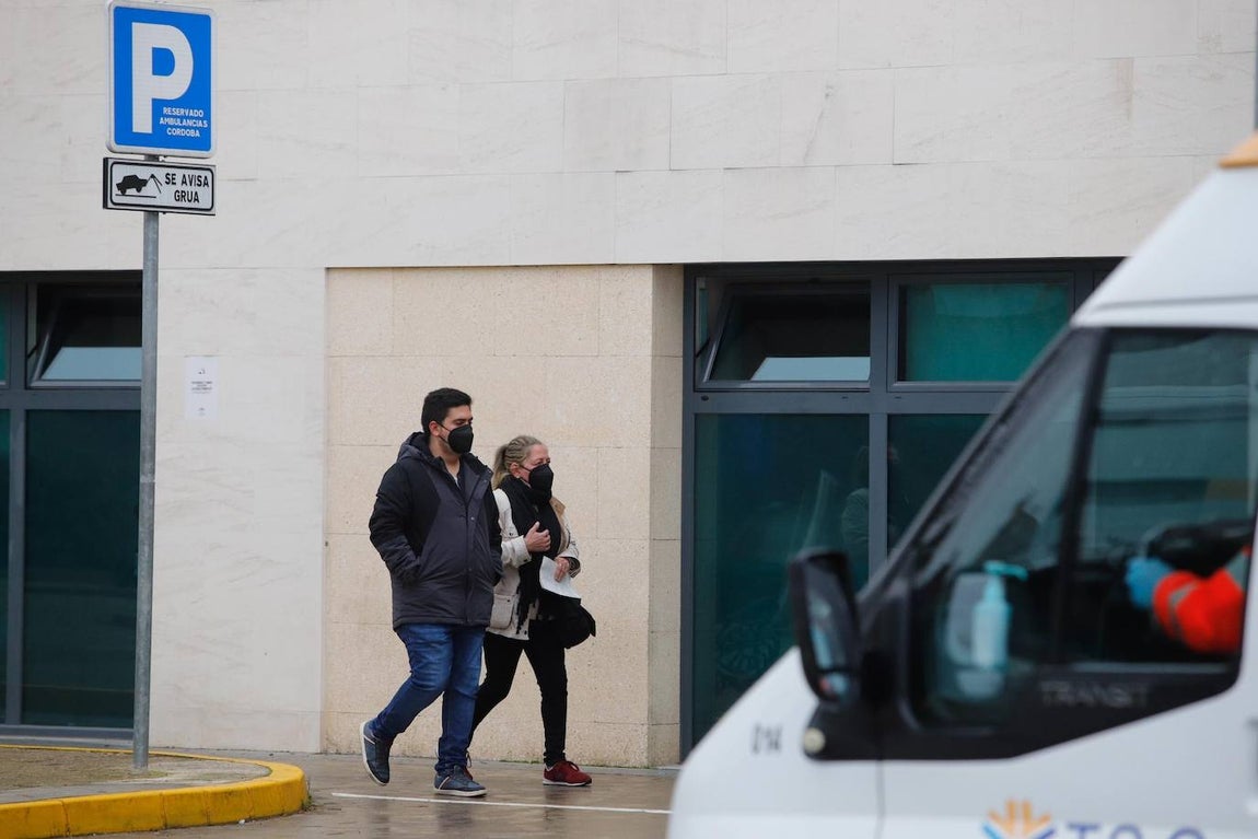 La alta actividad del Reina Sofía de Córdoba por el Covid-19, en imágenes