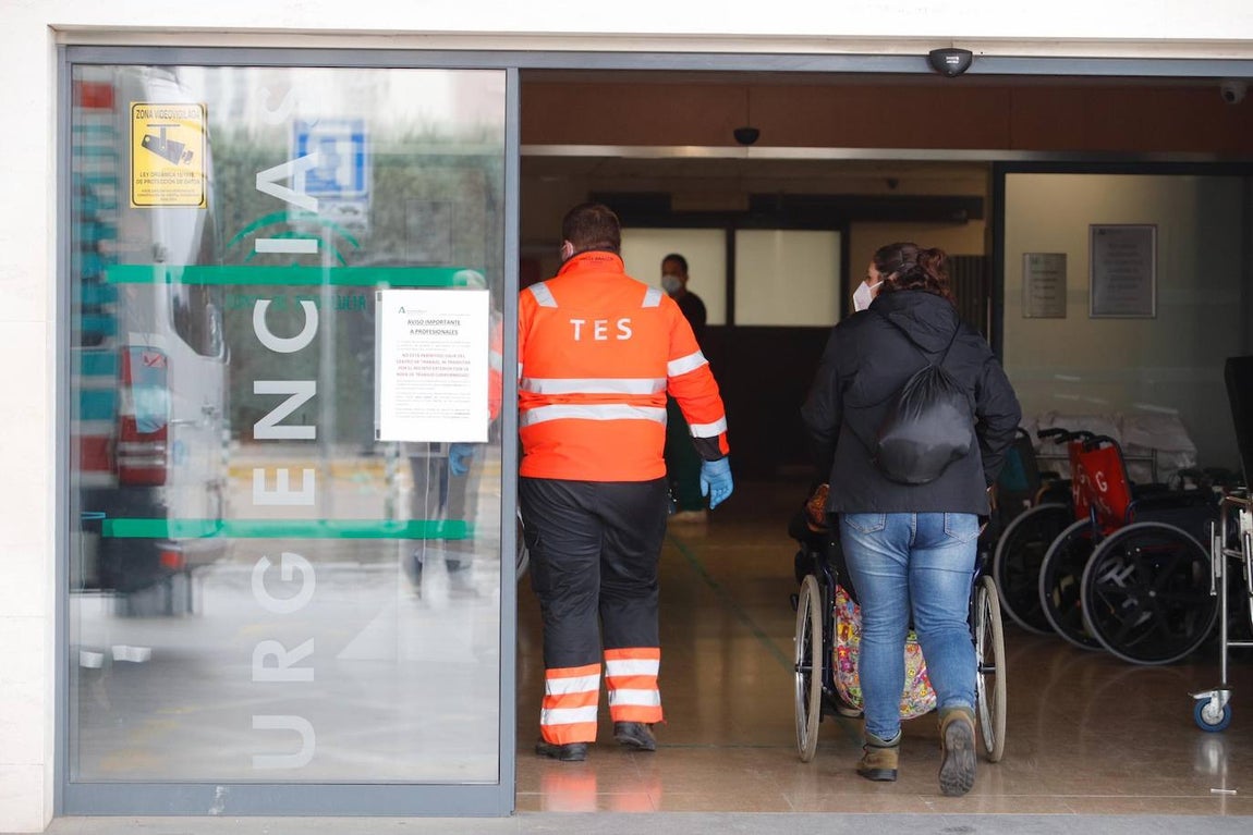 La alta actividad del Reina Sofía de Córdoba por el Covid-19, en imágenes