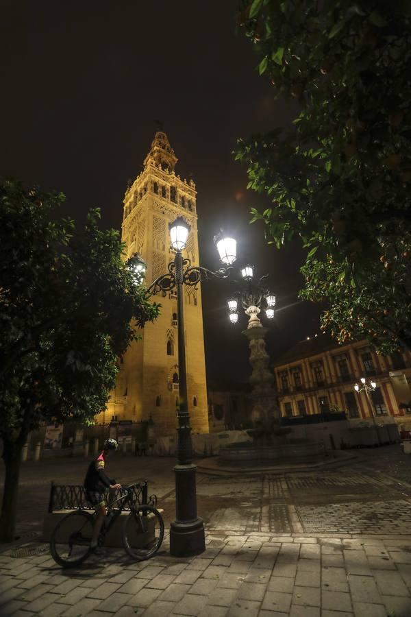 En Imágenes, el Ayuntamiento defiende la iluminación de la calle Mateos Gago