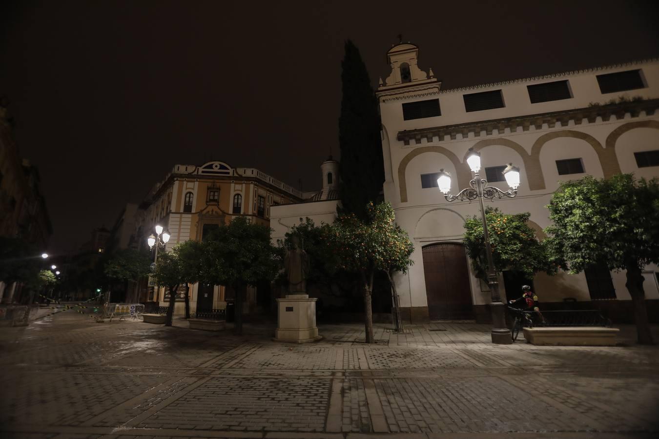 En Imágenes, el Ayuntamiento defiende la iluminación de la calle Mateos Gago