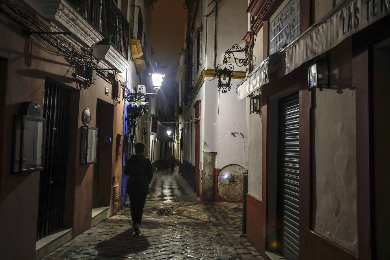 En Imágenes, el Ayuntamiento defiende la iluminación de la calle Mateos Gago